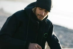 Mystic Beanie Neoprene 2mm -DE Surfausrüstung Verkäufe 2024 103524 6cc88b1ceacb5d76ddfec1c7f154de399ac41623 1260x1260