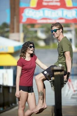 Jobe Dim Schwimmfähige Sonnenbrille Tortoise-Smoke -DE Surfausrüstung Verkäufe 2024 426018001 actionshot 2 big 1260x1260