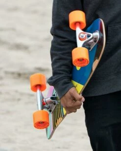 Loaded Ballona Willy Complete 26 Loaded Ballona Willy Complete -DE Surfausrüstung Verkäufe 2024 Loaded Ballona action lifestyle 05 Willy bei brettsport de 1260x1260